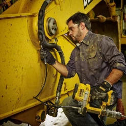 Pompe à Graisse Sur Batterie Pompe à Graisse Dewalt DCGG571M1-QW XR 1 Batterie 4Ah Chargeur Multi Voltage Et Coffret 8 Pompe à Graisse Sur Batterie Pompe à Graisse Dewalt DCGG571M1-QW XR 1 Batterie 4Ah Chargeur Multi Voltage Et Coffret -Chimique Soldes Boutique dcgg571m1 qw 3